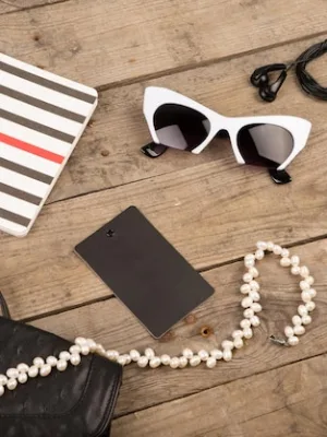 The Ultimate Guide to Packing Light: Travel in Style in the US - Cover Image