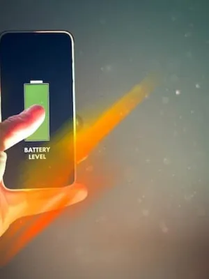 Maximize Smartphone Battery: Insider Tips for 30% Longer Life - Cover Image