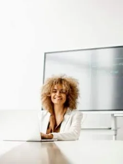 How to Choose the Right Laptop: A 2025 Guide for Your Needs - Cover Image